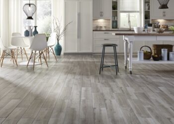 Sang trọng với các mẫu gạch lát nền giả gỗ màu ghi xám